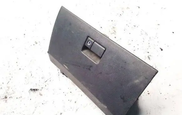 Toyota Avensis T220 Glove box 5555005030 55550-05030