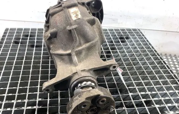 BMW 5 F10 F11 Rear differential 24168110