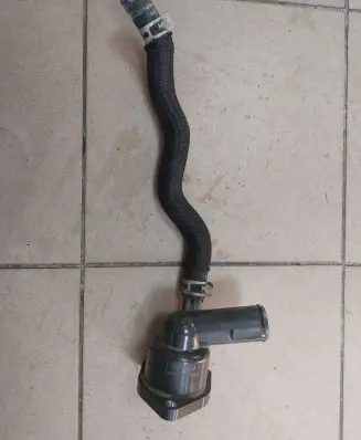 Thermostat/thermostat housing