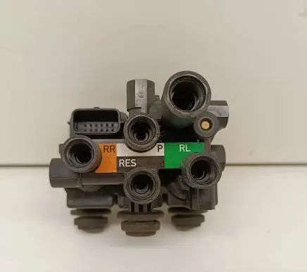 Land Rover Discovery 5 Air suspension valve block JPLA5B710AB