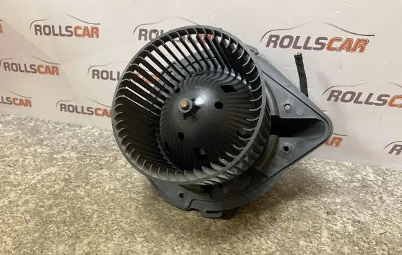 Audi 80 90 S2 B4 Heater fan/blower TG26