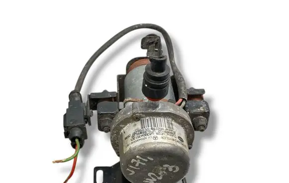 Mercedes-Benz C W203 Vacuum pump A0004351301 70878800