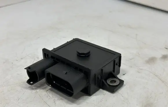 BMW 3 E90 E91 Glow plug pre-heat relay 7801200 12217801200 5A73879