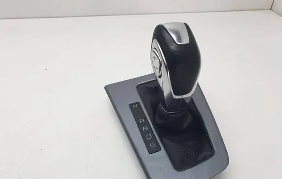 Ford Focus Gear shifter surround trim plastic