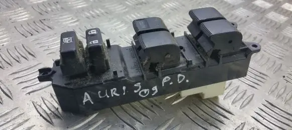 Toyota Auris 150 Electric window control switch 192830