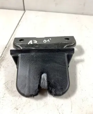 Audi A3 S3 8L Tailgate/trunk/boot lock/catch/latch 8L0827520C