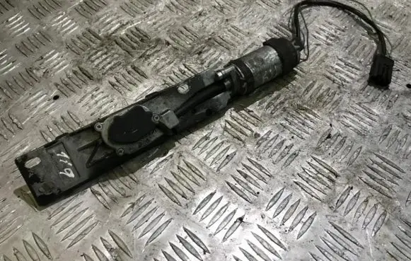 BMW 7 E38 Central locking motor 0390201300 8352202