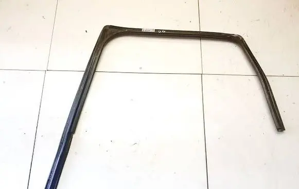 Mitsubishi Colt Rubber seal rear door mr959232