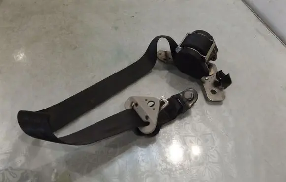 Citroen C3 Picasso Rear seatbelt