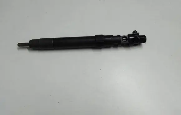 Fuel injector