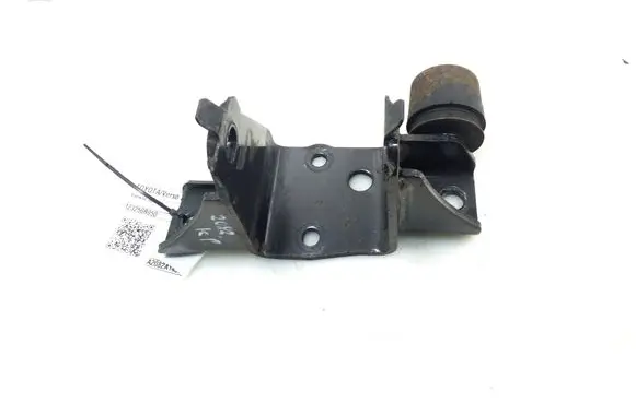 Toyota Verso Engine mounting bracket 123250R050