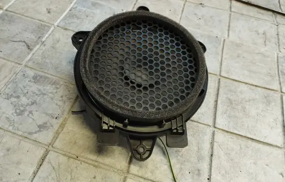 Chrysler Pacifica Front door speaker 04685967AD