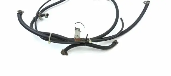 Mercedes-Benz 190 230 W110 W111 Fuel line pipe