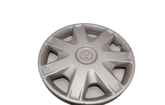Mitsubishi Galant R15 wheel hub/cap/trim MR403583