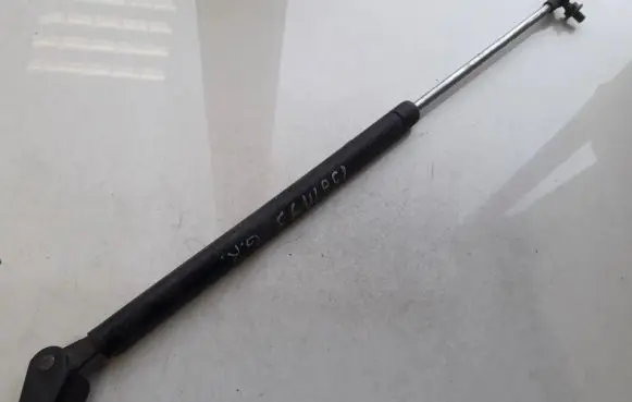 Mazda 121 Tailgate/trunk strut/damper