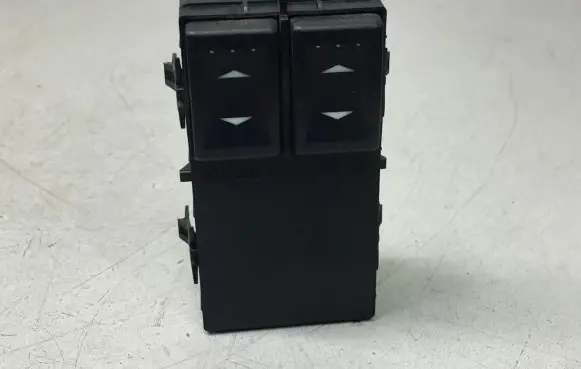 Ford Mondeo Mk III Electric window control switch 1S7T14A132AE 1S7T14A132