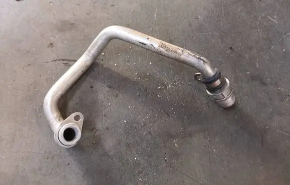 Audi A4 S4 B9 Engine coolant pipe/hose 06M121075L