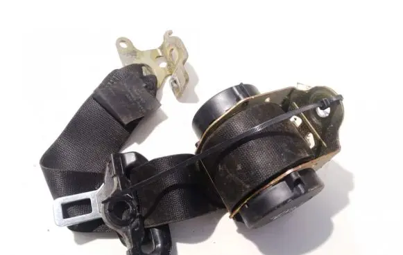 Mercedes-Benz CLK A208 C208 Rear seatbelt 2088600485 566171400