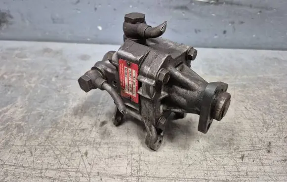 BMW 3 E36 Power steering pump 1141516