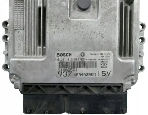 Alfa Romeo GT Engine control unit/module 51806561