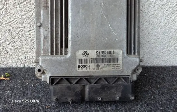 Volkswagen Touareg I Engine control unit/module 070906016D
