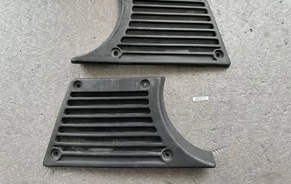 Nissan Patrol 160 Rear air vent grill 76813C6600 76812C6600
