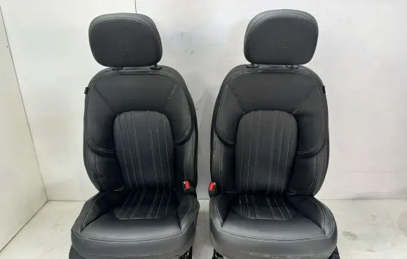 Maserati Levante Seat set 6701412840