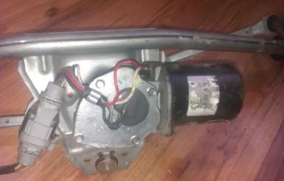Renault Kangoo I Wiper motor