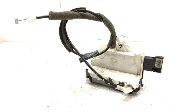 Citroen Berlingo Front door lock 828405