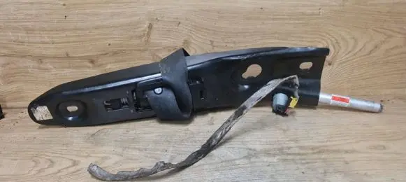 Volvo V70 Front seatbelt 8093