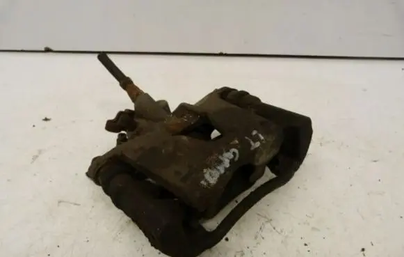 Ford Mondeo Mk III Rear brake caliper
