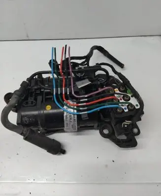 Volkswagen Phaeton Air suspension compressor/pump 3D0616005J