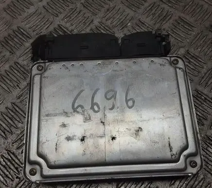Volkswagen Golf IV Engine control unit/module 0261207189 036906032L 26SA7572