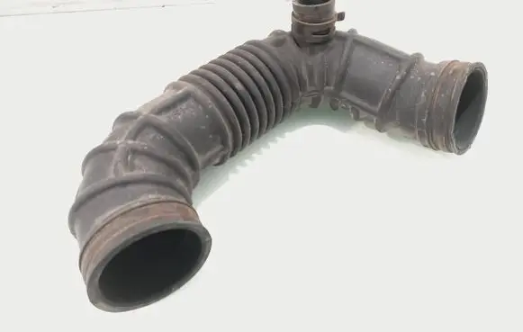 KIA Sorento Air intake hose/pipe 281303e110