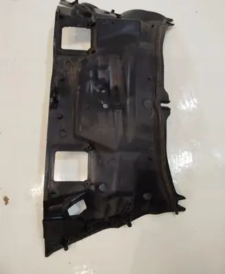 Mercedes-Benz C W205 Engine cover (trim) A2056206801