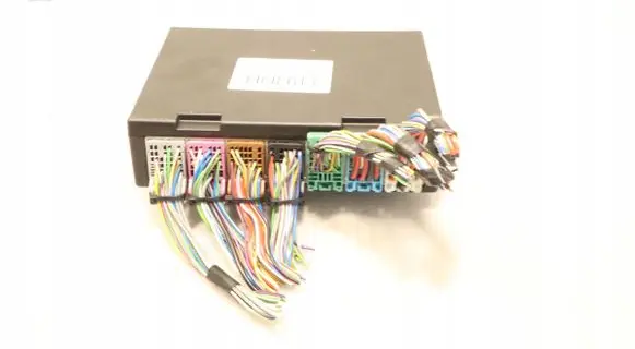Opel Astra J Central body control module 