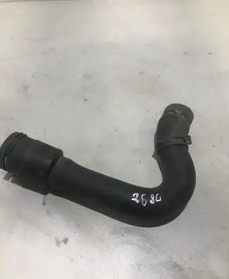 Audi A4 S4 B7 8E 8H Engine coolant pipe/hose 8E0121101AA