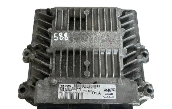Volvo V50 Engine control unit/module 30729065A 5WS400921T