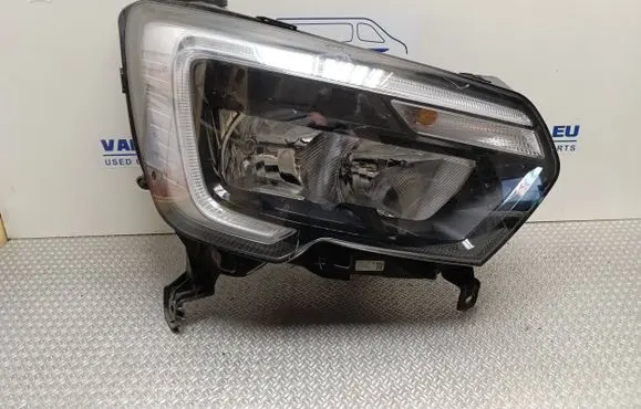 Renault Master III Headlight/headlamp 260107625R 0021113304 366947220