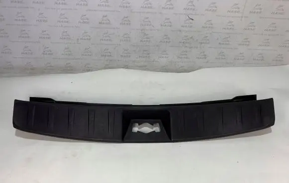 Hyundai i30 Trunk/boot sill cover protection 847712R500