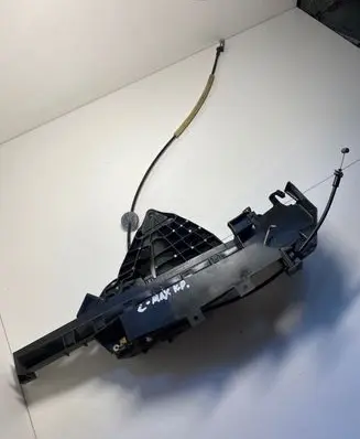 Ford Focus C-MAX Front door lock 24000007