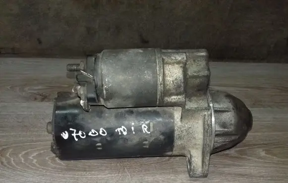 Volvo V70 Starter motor 0001109041