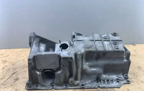 Oil sump