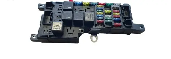 Volvo V70 Fuse module 518829106 30728008