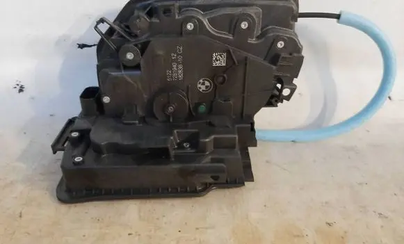 BMW 2 F46 Rear door lock 7281940 51227281940