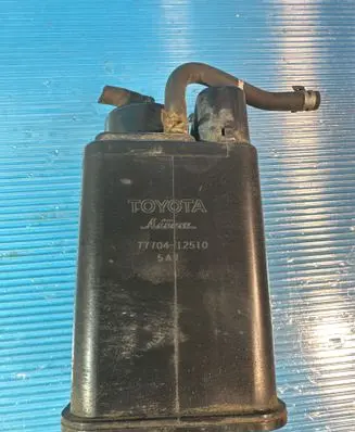 Toyota Corolla E120 E130 Active carbon filter fuel vapour canister 7770412510