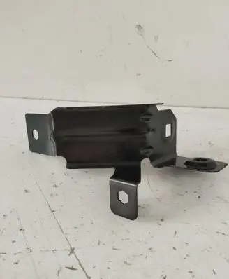 Porsche Cayenne (92A) Fender mounting bracket 7P5805603A 13018