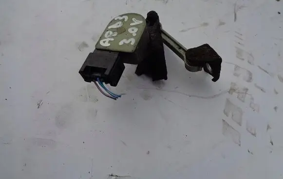Audi A8 S8 D3 4E Headlight/headlamp level sensor 4E0907503C