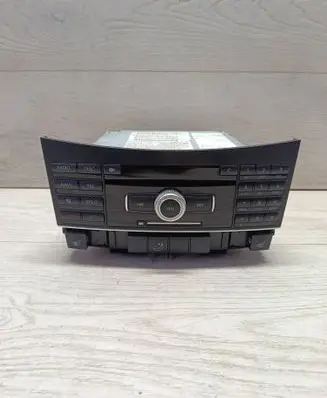 Mercedes-Benz E W212 Radio/CD/DVD/GPS head unit A2129004412 A2129011704 A2129024605