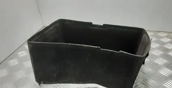 Volvo XC40 Battery box tray 